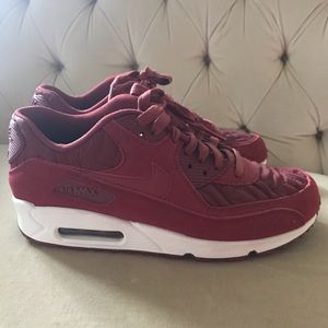Nike Air Max 90 women’s sneakers NEW